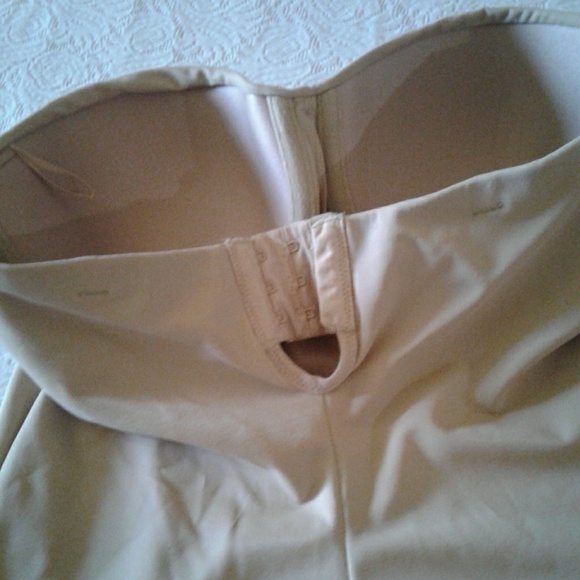 🌺 NWOT Flexees by Maidenform Shapewear - Picture 5 of 6